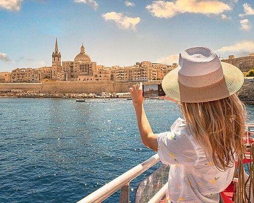 Bus-tour-malta-malte-picture-view-paysage-seigthseeing-trip-juicyevent