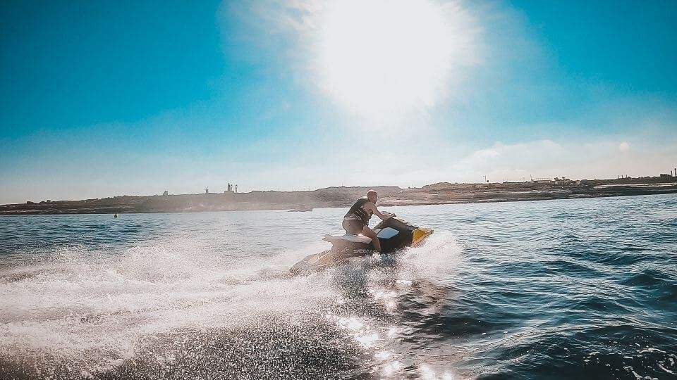 jet-ski-malta-malte-sea-speed-fun-juicyevent-holidays